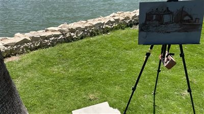 منعوني من الرسم.. فنان يشكو فرض تصريح للرسم بحديقة المنتزه