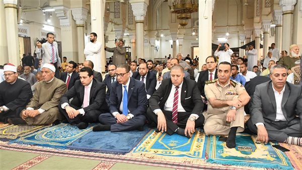 محافظ الفيوم يؤدي