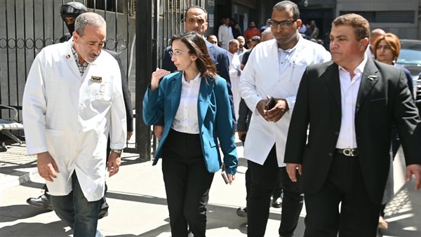 محافظ البحيرة تتفقد