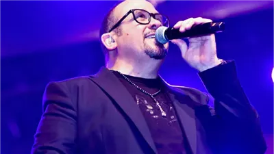 لقطات من حفل هشام عباس في مسرح البالون