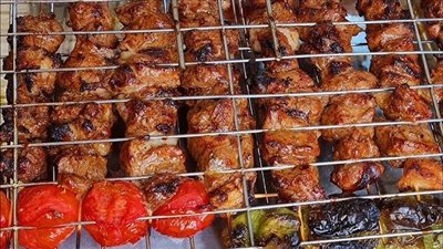 تتبيلة الكباب على الفحم.. نصائح مهمة لمدة الشوي وقطعية اللحمة