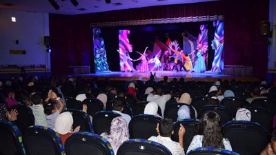 بحضور كامل العدد.. لقطات من عروض بيت المسرح في موسم العيد| صور