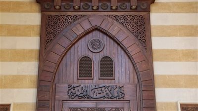 هل يجوز للطبيب إفشاء سر المريض إذا خشي الضرر على الآخرين؟