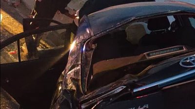 إصابة 5 أشخاص إثر انقلاب ملاكي بطريق العين السخنة في السويس