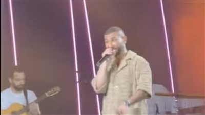 بعد عودته من الحج.. أول حفلة لـ أحمد سعد في الساحل الشمالي| صور 