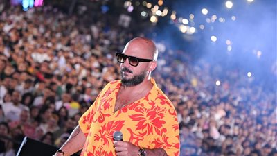 برعاية القاهرة 24.. محمود العسيلي يتألق بحفل استثنائي في جولف بورتو مارينا| صور