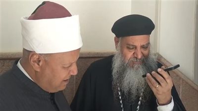 بتكليف من الإمام الأكبر.. نائب رئيس جامعة الأزهر يتفقد كنيسة العذراء بإسنا عقب الحريق