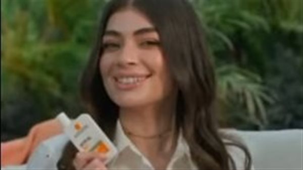 الفنانة ليلى زاهر