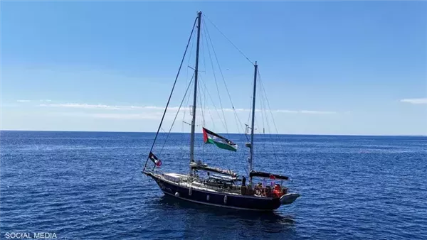 سفينة المساعدات الغذائية