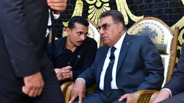 محافظ الدقهلية يقدم