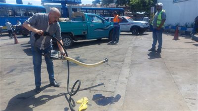 باستخدام رافعة وقود.. ضبط محطة تموين سيارات تهرب السولار بالإسكندرية