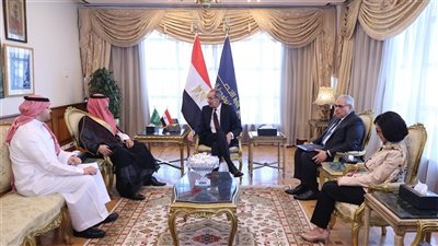 وزير الاتصالات يبحث مع السفير السعودي فتح آفاق التعاون بين البلدين في مجال تكنولوجيا المعلومات