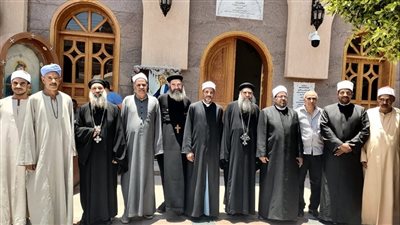 وزير الأوقاف مواسيًا القمص زخاري في حريق كنيسة العذراء بالأقصر: أي أذى يطال كنيسة كأنه طال المسجد