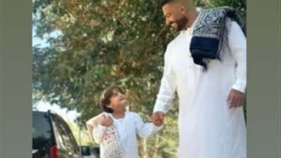 بسبب مرض نجله.. تامر حسني يعتذر لمحمد شاهين عن حضور حفل زفافه