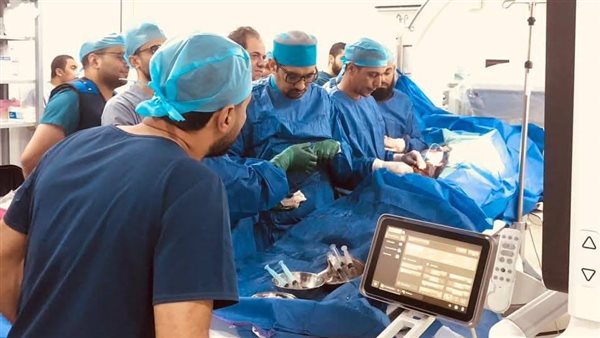 جانب من العملية الجراحية