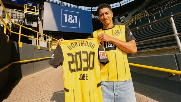  دورتموند يعلن تعاقده