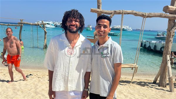 محمد النني على شواطئ