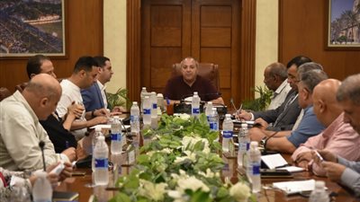 بورسعيد × 24 ساعة | جولة موسعة للمحافظ بحي الزهور لحل أزمات الصرف.. واستعدادات مكثفة للثانوية العامة وحملات إزالة التعديات مستمرة| صور 