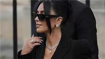 كيم كارداشيان تهاجم إجراءات الهجرة الأمريكية: تمزيق العائلات لا إنساني ولابد من بديل عادل