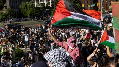 مقهى أمريكي يرفض تقديم خدمة لإسرائيلي بعد مشادة مع ناشطتين مؤيدتين لغزة | فيديو