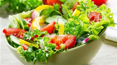 أفضل طريقة لعمل السلطة الخضراء الصحية للدايت.. 4 وصفات للعشاء