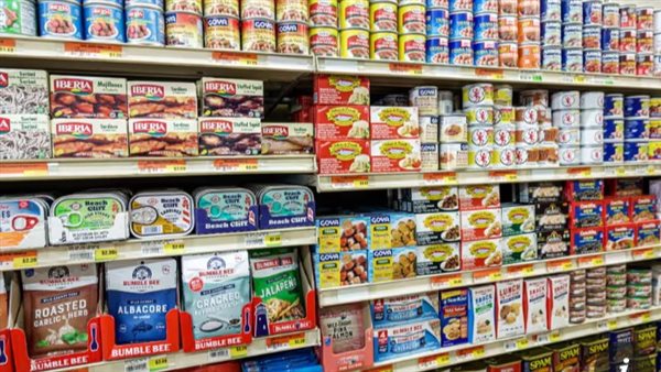 الأطعمة المعلبة