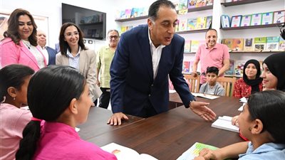 رئيس الوزراء يتفقد مشروع «كتابك» الثقافي بقرية زاوية صقر بالبحيرة