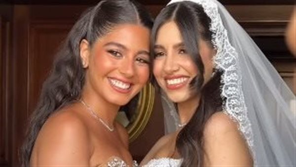 مايان السيد وشقيقتها