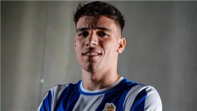 جابري فيجا لاعب بورتو: من الوهلة الأولى عرفت أن فرق مجموعتنا قوية.. وأبارك لـ الأهلي لتقديمه أداء رائعًا