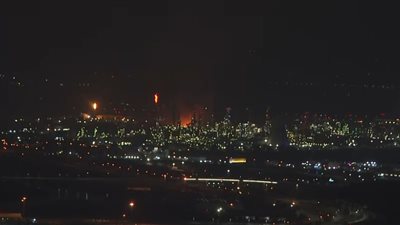 صواريخ إيرانية تستهدف تل أبيب وحيفا.. والدفاعات الإسرائيلية تحاول التصدي