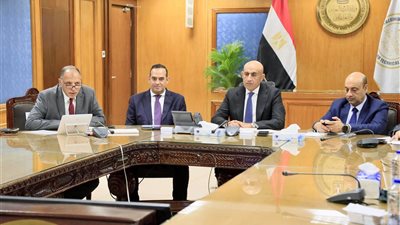 وزير التعليم يتابع من غرفة العمليات سير امتحانات اللغة الأجنبية الثانية