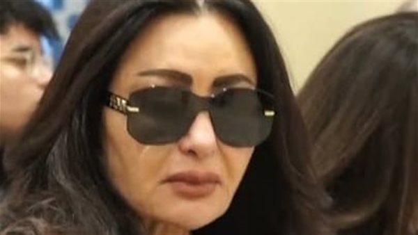 المطربة لطيفة