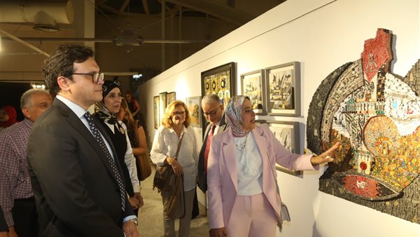 افتتاح المعرض