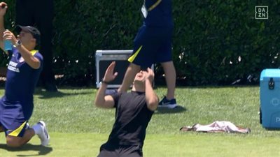 سيميوني ينفجر بعد السقوط أمام باريس: يشترون الحلول بـ70 مليون.. والحكام يكملون الباقي