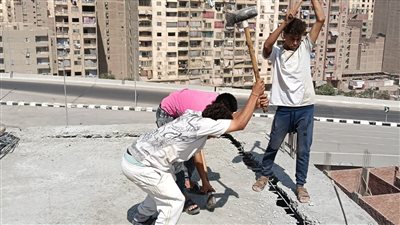 القانون سيُطبق على الجميع دون استثناء.. محافظ الجيزة يكلف بإزالة 3 أدوار مخالفة بعقارات في حي الهرم