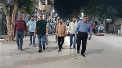 بتكليف من محافظ الفيوم: القيادات التنفيذية تتابع ميدانيًا الالتزام بمواعيد غلق المحال التجارية وتخفيف الإنارة بمدينة طامية | صور