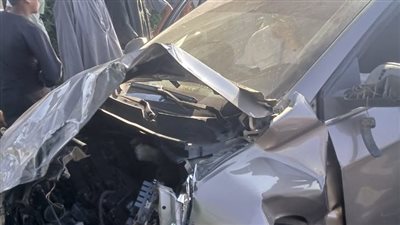 العربيات بقت خردة.. إصابة 10 أشخاص إثر تصادم سيارتين في قنا
