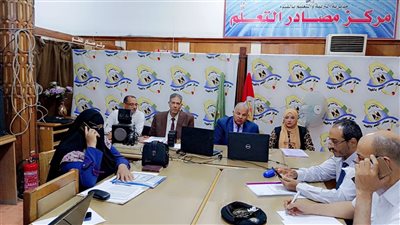 وكيل تعليم الفيوم يتابع غرفة عمليات الامتحانات خلال ثاني أيامها