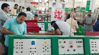 وزير العمل: حصول 456 متدربًا جديدًا على دورات مجانية من معهد الساليزيان الإيطالي بالإسكندرية