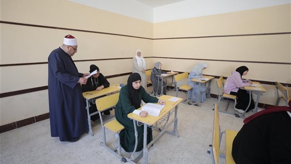 امتحانات طلاب الثانوية