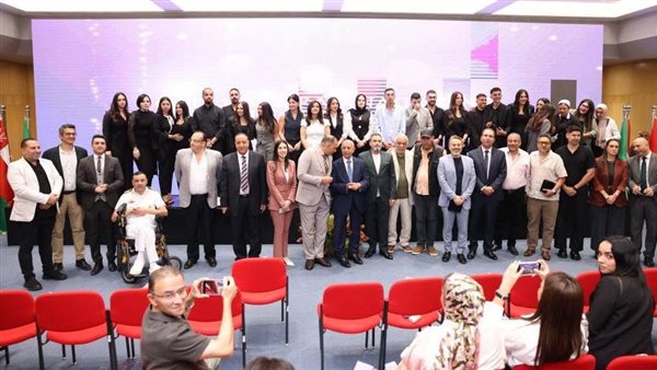 احتفال بمشاريع تخرج