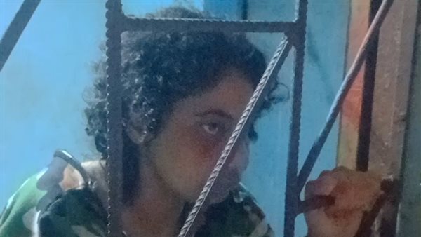 الفتاة المحتجزة من