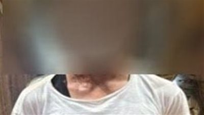 ضبط سايس لتحصله على أموال دون وجه حق من سائقي الميكروباص بالنزهة