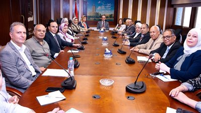 من بين 300 فرد.. المسلماني يلتقي المجموعة الأولى من حملة الدكتوراه بـ ماسبيرو