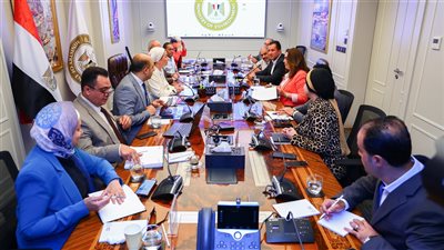 وزيرتا البيئة والتنمية المحلية تتابعان آخر مراحل إنشاء المدينة المتكاملة لمعالجة المخلفات بالعاشر من رمضان