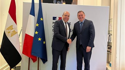 مصر وفرنسا توقعان اتفاقية لتعزيز التعاون في مجالات الطيران المدني المختلفة