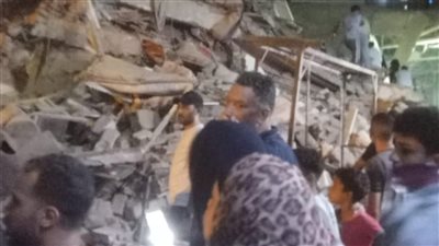 انهيار عقار مكون من 5 طوابق وأنباء عن مصابين بالسيدة زينب