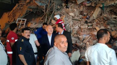 محافظ القاهرة يوجه بتقديم الرعاية الصحية اللازمة لمصابي انهيار عقار السيدة زينب