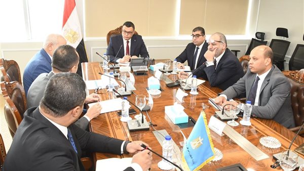 جانب من لقاء وزير