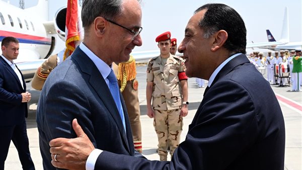 رئيس الوزراء يستقبل